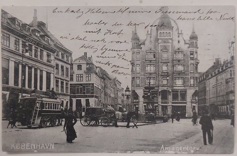 Postkort: Motiv med liv på Amager Torv i 1908