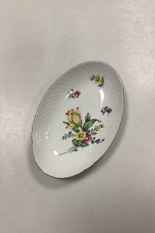Bing and Grondahl Saxon Flower, White Oval Bowl No. 39