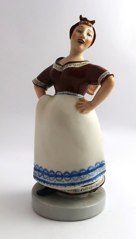 Königliches Kopenhagen. Porzellanfigur. Bode Willumsen. Die Frau des Fischers. 
Modell 4047. Höhe 22 cm. (1 Wahl)