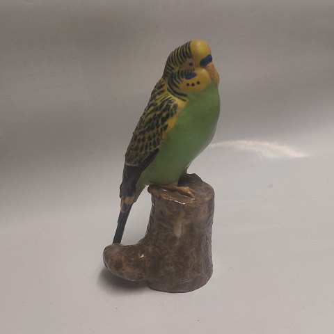 Figure of green parakeet by Jean Grut for Royal Copenhagen
&#8203;