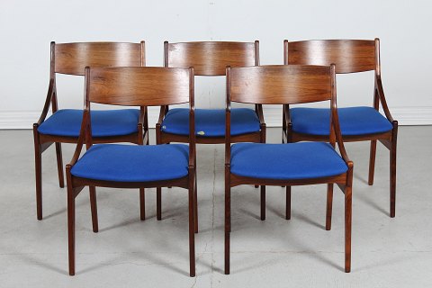 Danish Modern
Set of 5 chairs 
made of rosewood