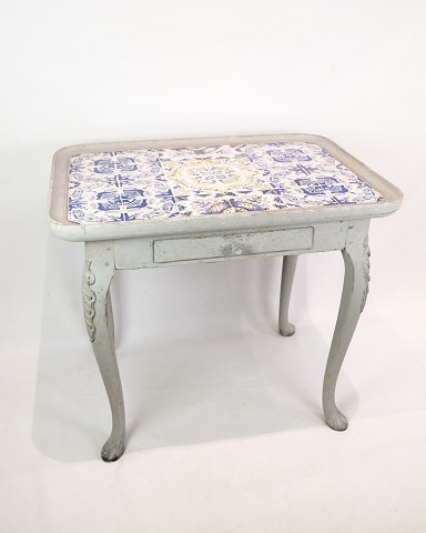 Tile table - Gray painted - Rococo shaped - 1780
Great condition
