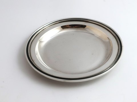 Kronen. Silver bottle tray (830). Diameter 14.5 cm