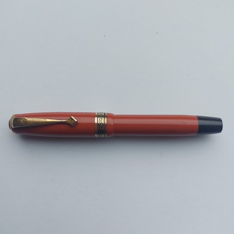 Short coral red Penol no. 2 N Fountain pen
&#8203;