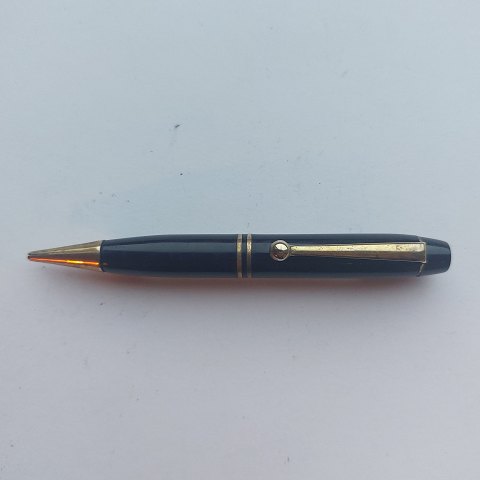 Very Short Black Penol No. 20 Pencil
&#8203;
