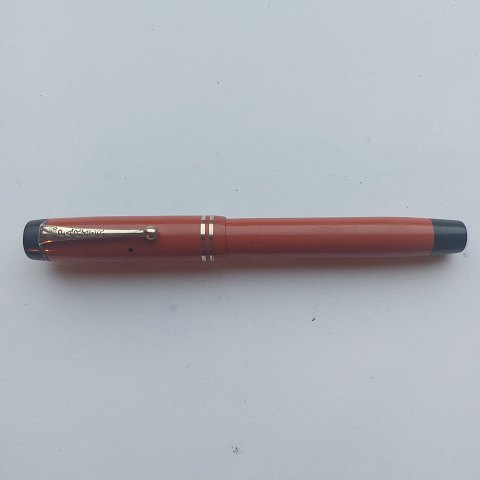 Coral red Parker Duofold Special Lucky Curve Fountain pen