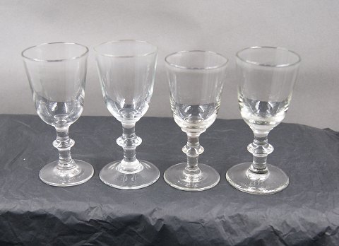 Berlinois glassware by Kastrup/Holmegaard, Denmark. Set of 4 port wine glasses.  
 
