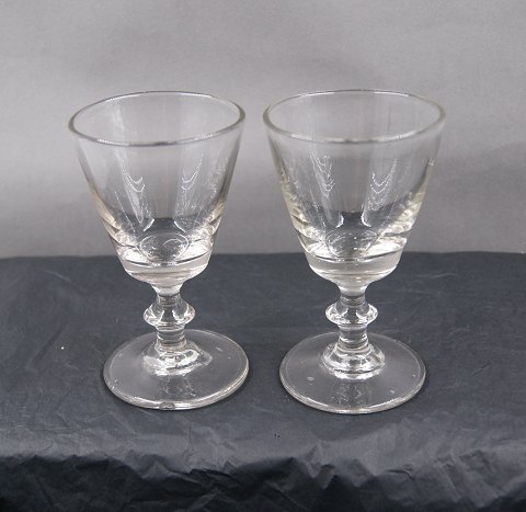 Berlinois glassware by Kastrup/Holmegaard, Denmark. Sauterne wine glasses 11cm   

