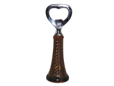 Royal Copenhagen
Bottle opener with brown glaze by Gerd Bogelund