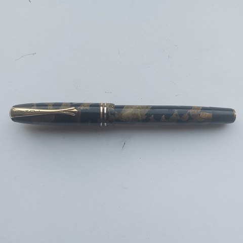 Brown and black marbled Penol Ambassador fountain pen
