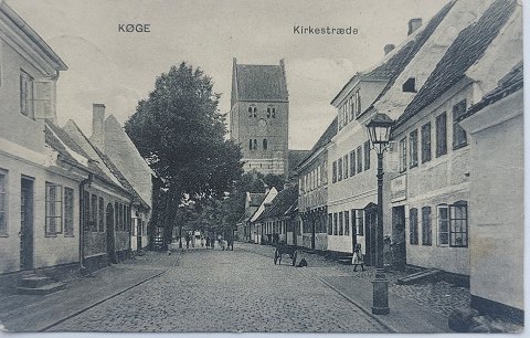 Postkort: Motiv fra Kirkestræde i Køge 1911