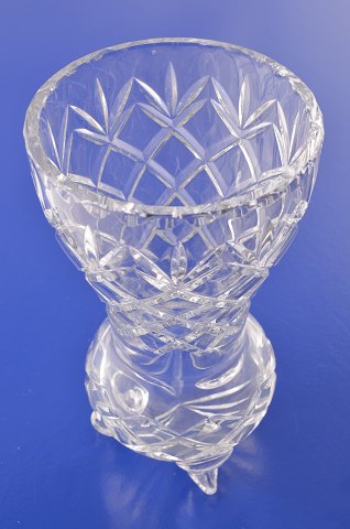 Kristallvase auf Füssen