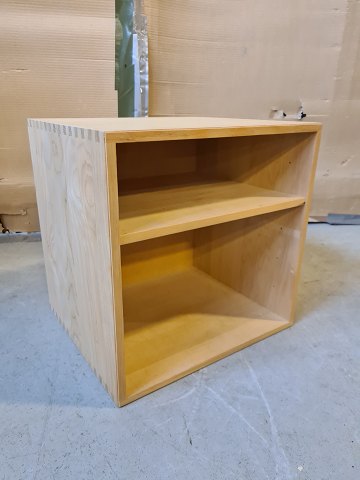 item no: 75204