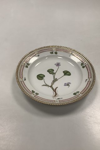 Royal Copenhagen Flora Danica Salad Plate No 20 / 3573