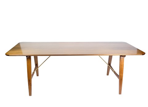 Hunting table - Model BM1160 - Walnut - Brass crossbars - Børge Mogensen - Carl 
Hansen & Søn
Great condition
