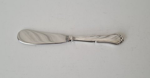 Rita butter knife in silver and steel
