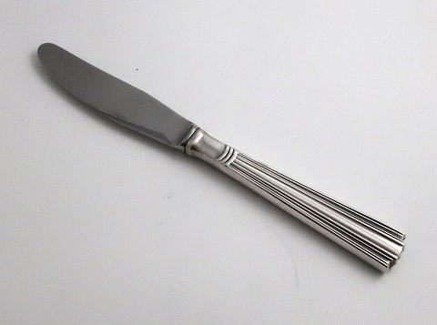 Kronen. Sølvpletbestik. Margit. Middagskniv. Længde 22 cm.