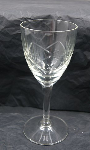 Ulla glassware by Holmegaard Denmark. Clear red wine glasses 15.7cm