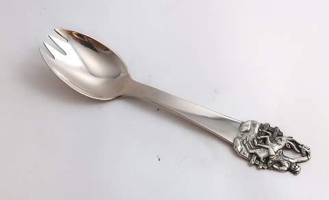 H. C. Andersen eventyr ske/gaffel. Sølvbestik. Klods Hans. Sølv (830). Længde 14 
cm.
