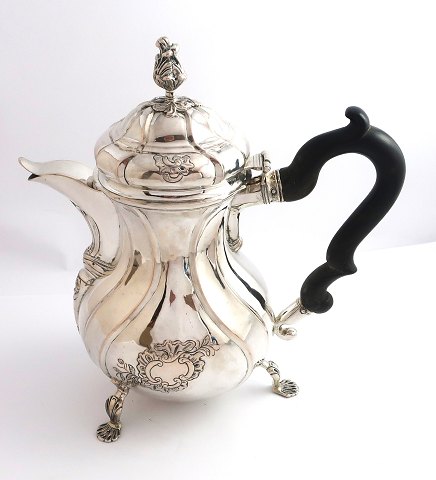 Johan Henrik Smith (IHS), Viborg. Received citizenship 1754 - died 1779. Large 
beautiful Rococo silver coffee pot (830). Height 29 cm. Produced 1761.