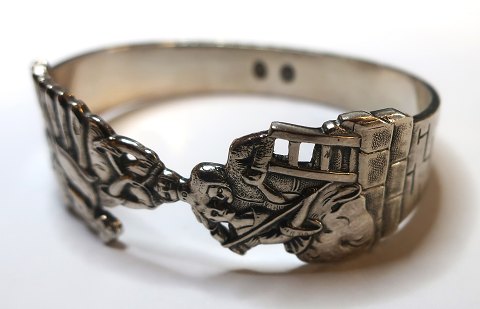 Horsens silverware factory. Silver napkin ring (830). Shepherdess and the 
Chimney Sweep