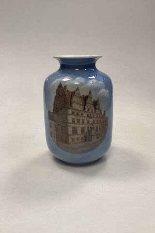 Bing og Grøndahl Vase No. 1303/5463 - Jens Bang´s Hus i Aalborg