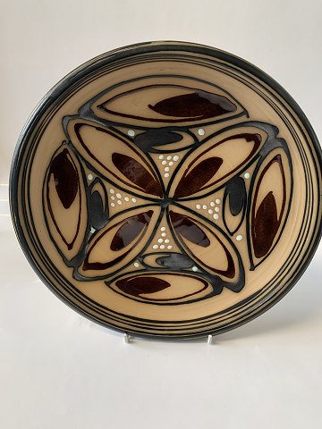 Ceramic dish with beautiful details
Diameter 25 cm
Height 4.5 cm