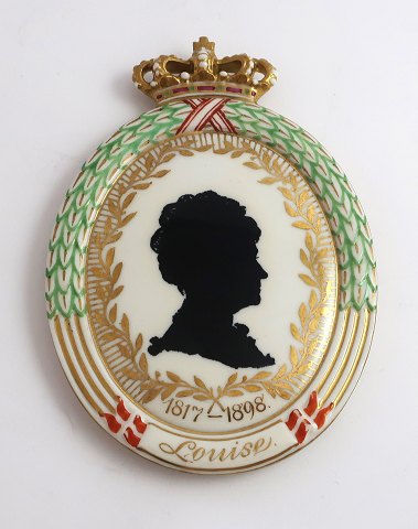 Royal Copenhagen. Silhouette plate. Queen Louise. 1906. Height 12.6 cm. (1 
quality)