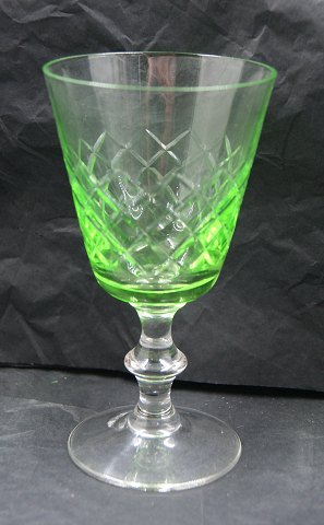 Eaton glas med sleben kumme. Grønne hvidvinsglas 13cm
