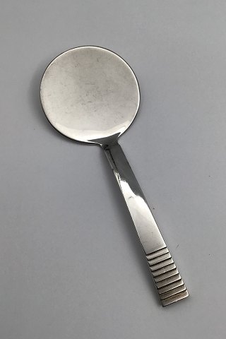 item no: 588896