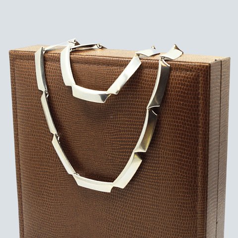 item no: 593891