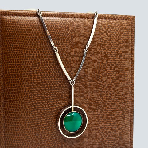 item no: 596752