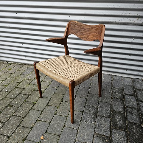 item no: 596894