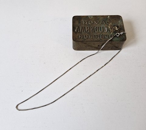 item no: 605435