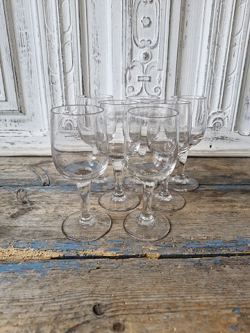 Drinking glass
