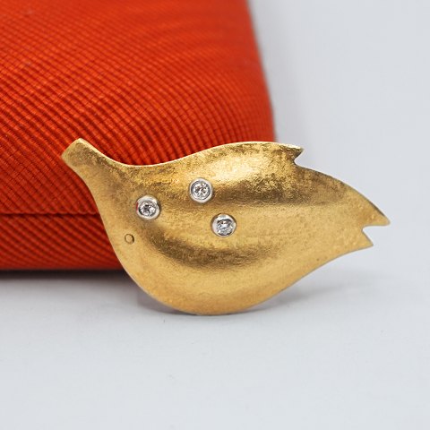 Ole Lynggaard; Broche af 14 kt. guld med diamanter