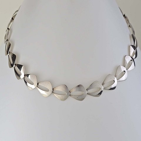 N.E. From halskædesterling sølv44,5 cm