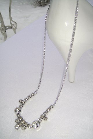 Necklace with crystal