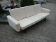 Hans J. Wegner Model 236 - 3 personers sofa . 5000m2 udstilling