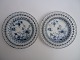 1 pair of onion pattern lace meissen plates, Germany approx. 1860.
25cm. in diameter