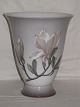 Vase 
B & G