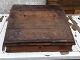 Older writing desk in oak
550 DKK