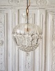 Beautiful sack-shaped chandelier, diameter 25 cm.