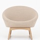 Kurt Østervig / Klassik Studio
57A - Tub chair upholstered in Foss color 212 on a sledgeframe in soaped oak.
Availability: 6-8 weeks
Original condition
