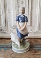 Royal Copenhagen Figure - Goose girl no. 527