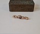 Old 14 kt gold brooch with real pearls