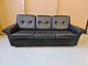 Sort sofa
Kr. 1500,-
