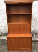 Teak
Bookcase with cabinet
800 DKK