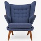 Hans J. Wegner / AP Stolen
AP 19 - Reupholstered Papa Bear Chair in new Fiord 2 textile (colour 0771). 
KLASSIK offers the chair in textile or leather of your choice. Please contact us 
for more information.
Contact us regarding stock
Renovated
