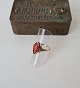 Vintage ring in 14 kt gold with coral